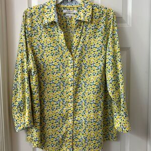 Foxcroft Size 16 Wrinkle Free 3/4 Sleeve floral blouse.  Like new